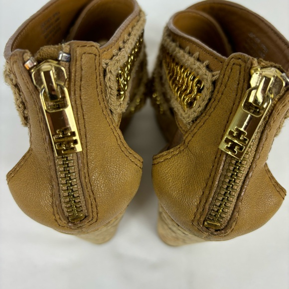 Tory Burch Lucian Sandals Leather Gold Chain Strappy Platform Wedges Tan Size 6 - Picture 10 of 15